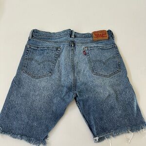 Levi’s cut off shorts